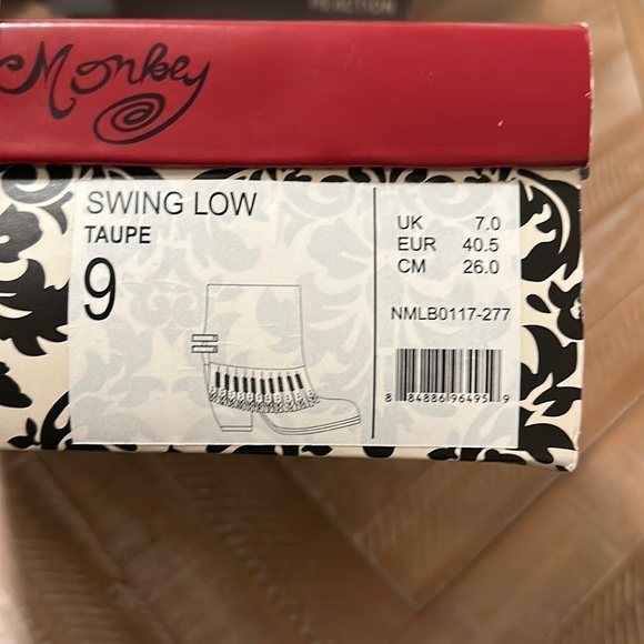 NEW Naughty Monkey Swing Low Taupe Boho Fringe Leather Block Heel Ankle Boot - Picture 4 of 16